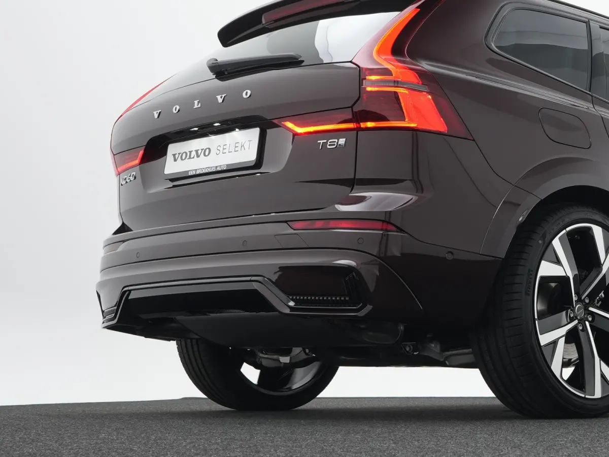 T8 AWD Ultimate Dark 22" | B&W | Luchtvering | Nappa & Ventilatie | HUD || Pano | LUCHTVERING | B&W AUDIO | PANORAMADAK