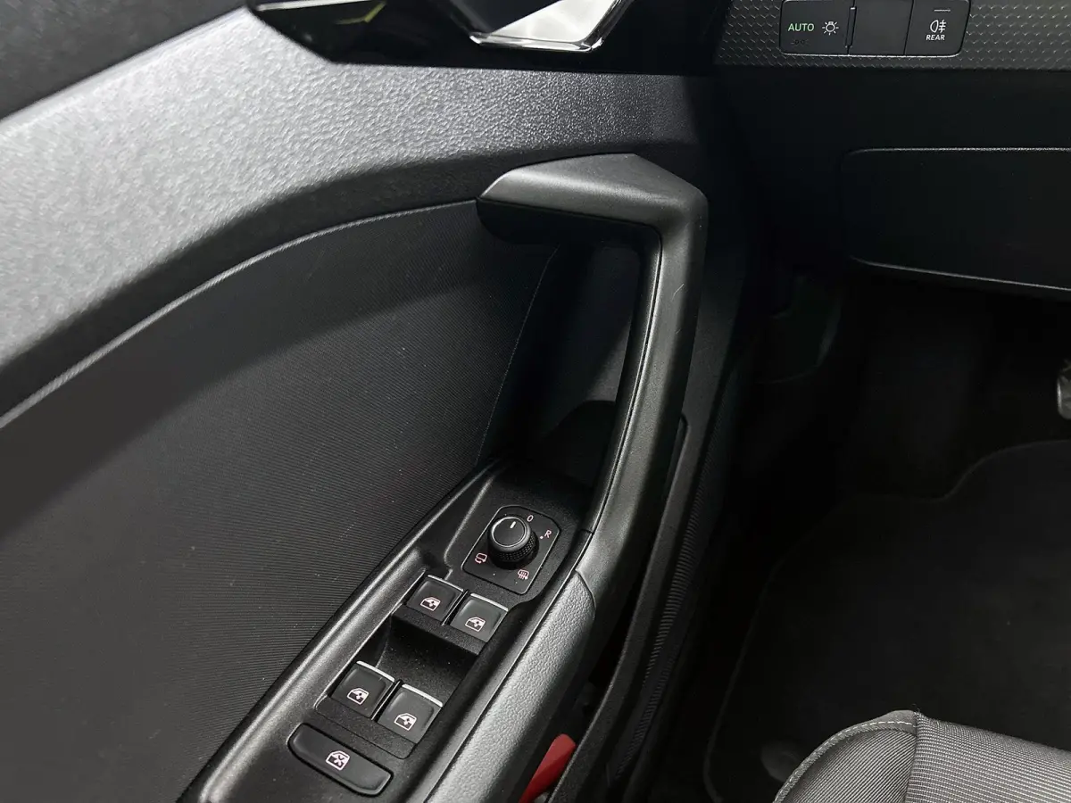 25 TFSI Pro Line 95 PK | Cruise Control | Parkeersensoren | Apple Carplay | Android Auto | Buitenspiegels inklapbaar |