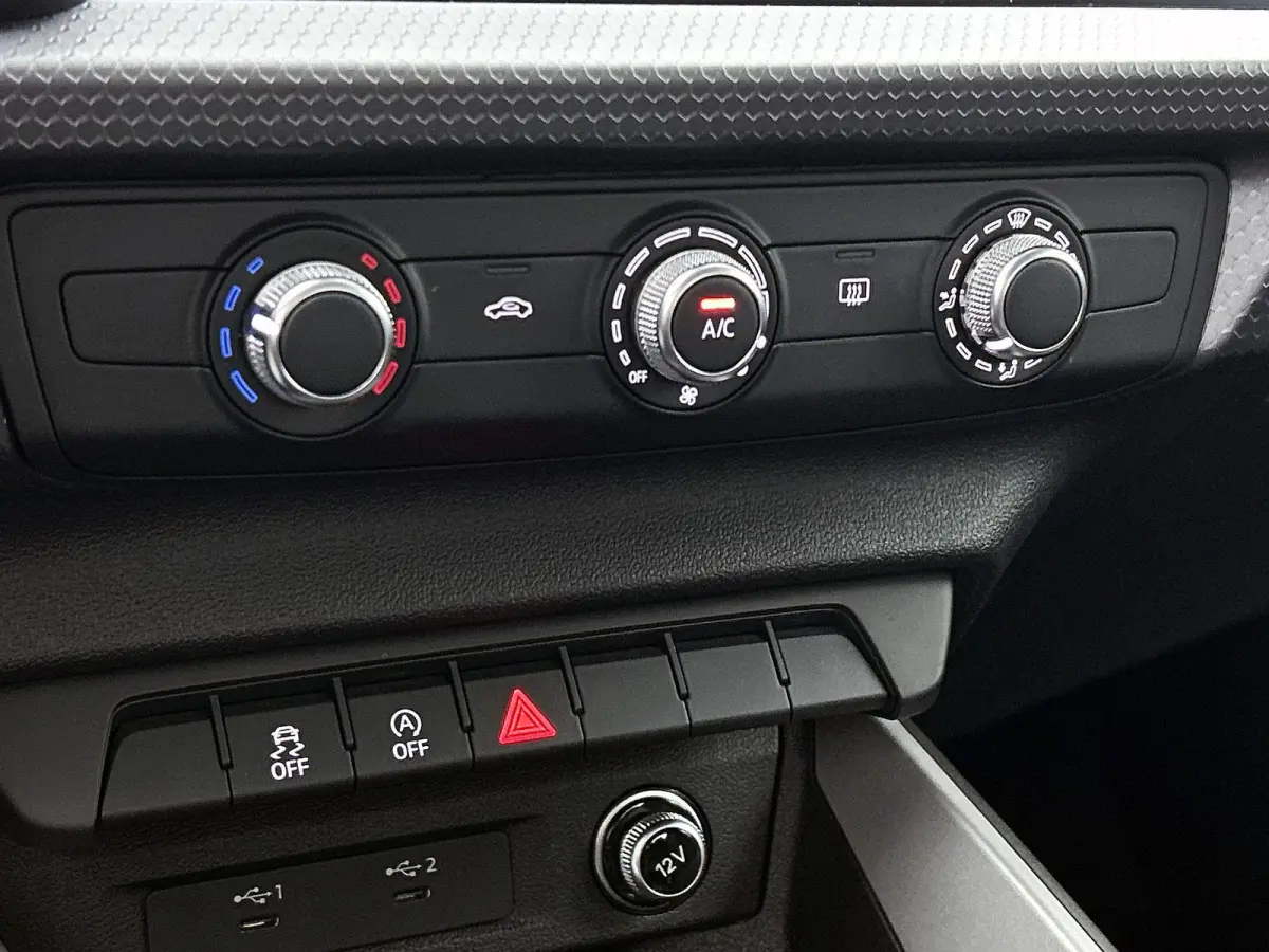 25 TFSI Pro Line 95 PK | Cruise Control | Parkeersensoren | Apple Carplay | Android Auto | Buitenspiegels inklapbaar |