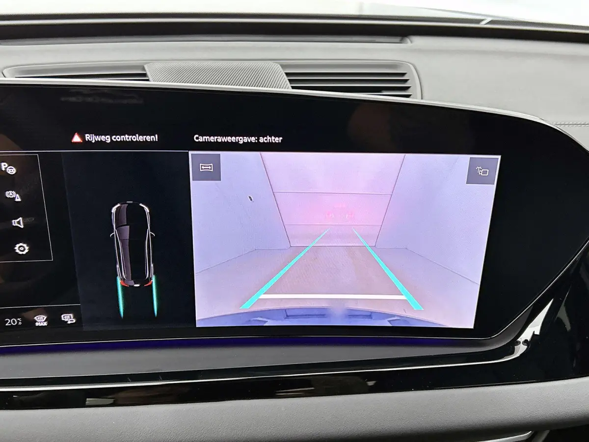 2.0 TFSI S edition 204 PK | Adaptive cruise control l Privacy glas l Achteruitrijcamera l Airco l Navigatie l Apple Carplay / Android Auto l Verwarmbare voorstoelen l Audi virtual cockpit pl