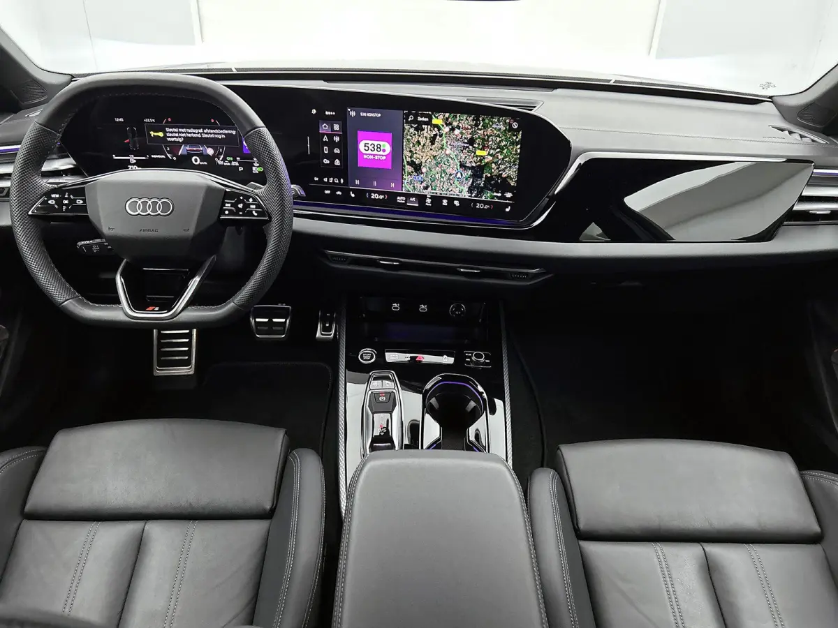 2.0 TFSI S edition 204 PK | Adaptive cruise control l Privacy glas l Achteruitrijcamera l Airco l Navigatie l Apple Carplay / Android Auto l Verwarmbare voorstoelen l Audi virtual cockpit pl