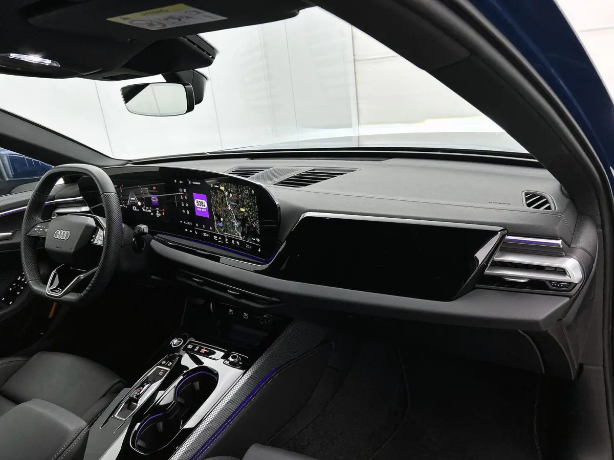 2.0 TFSI S edition 204 PK | Adaptive cruise control l Privacy glas l Achteruitrijcamera l Airco l Navigatie l Apple Carplay / Android Auto l Verwarmbare voorstoelen l Audi virtual cockpit pl