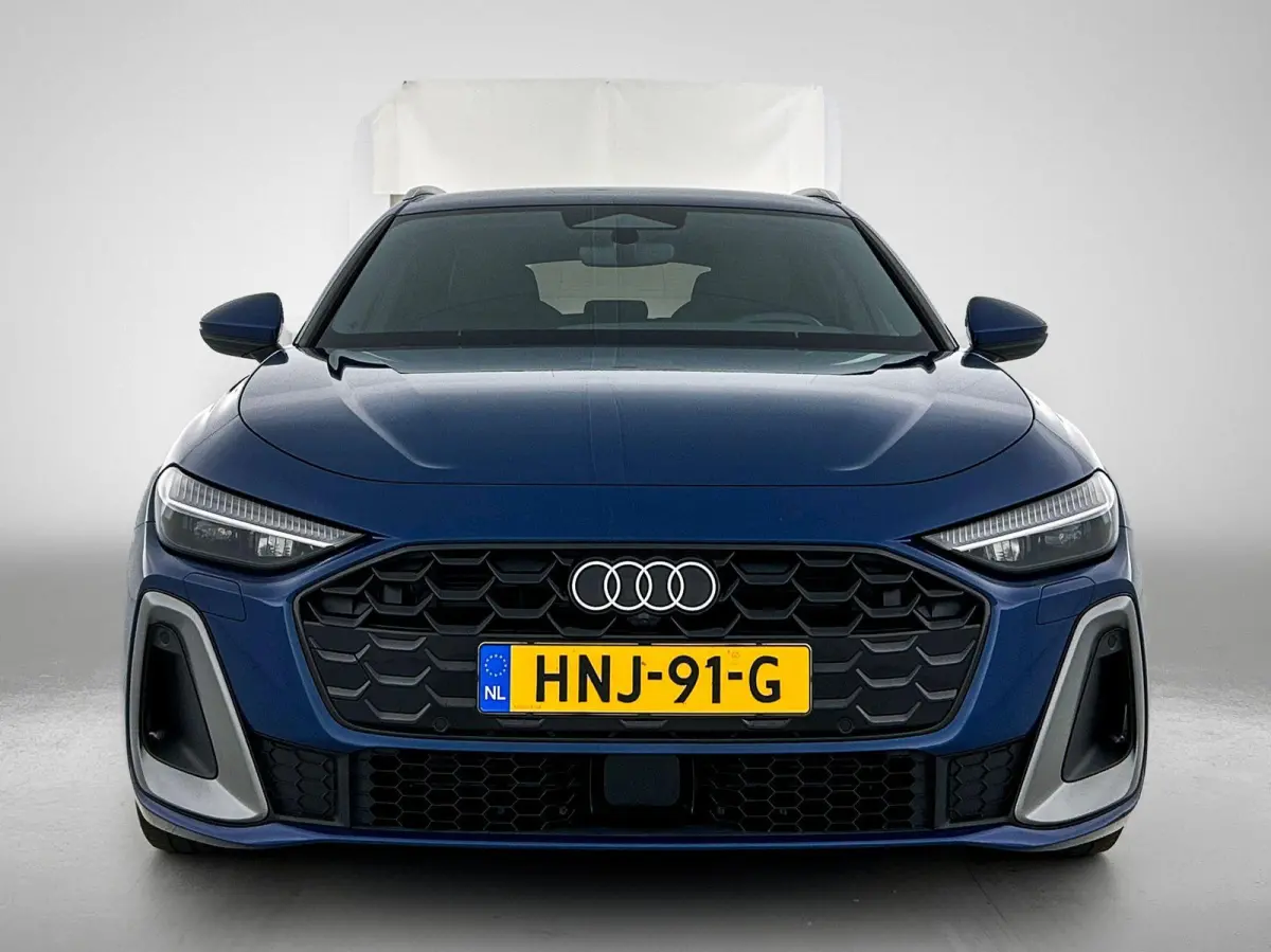 2.0 TFSI S edition 204 PK | Adaptive cruise control l Privacy glas l Achteruitrijcamera l Airco l Navigatie l Apple Carplay / Android Auto l Verwarmbare voorstoelen l Audi virtual cockpit pl