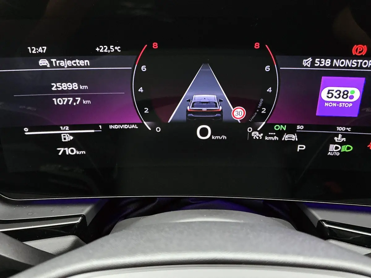 2.0 TFSI S edition 204 PK | Adaptive cruise control l Privacy glas l Achteruitrijcamera l Airco l Navigatie l Apple Carplay / Android Auto l Verwarmbare voorstoelen l Audi virtual cockpit pl