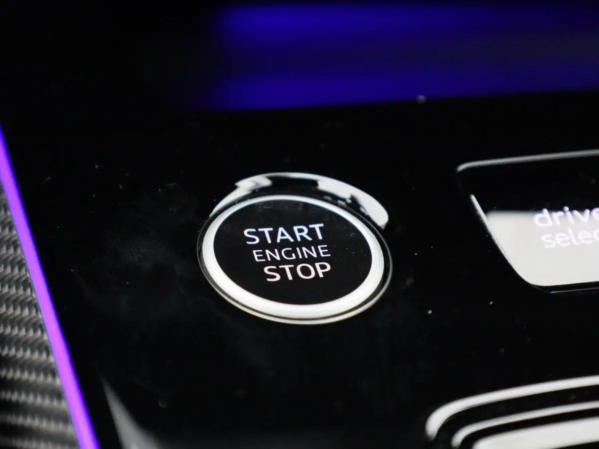 2.0 e-hybrid quattro Pro Line 299 PK | Demo | Adaptive cruise control l Elektr. vestelbare bestuurdersstoel met geheugen l Stoelverwarming l Navigatie l 360 graden camera l Dodehoekdetectie 