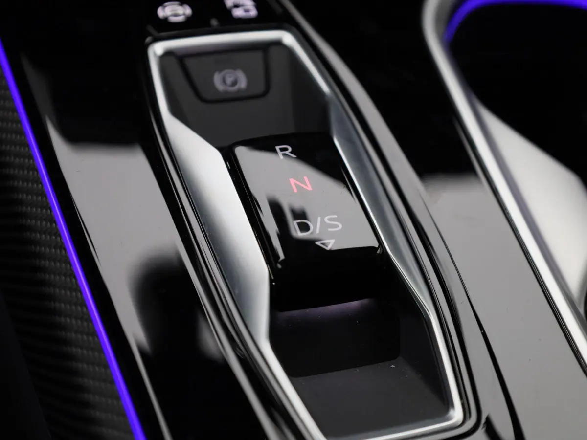 2.0 e-hybrid quattro Pro Line 299 PK | Demo | Adaptive cruise control l Elektr. vestelbare bestuurdersstoel met geheugen l Stoelverwarming l Navigatie l 360 graden camera l Dodehoekdetectie 