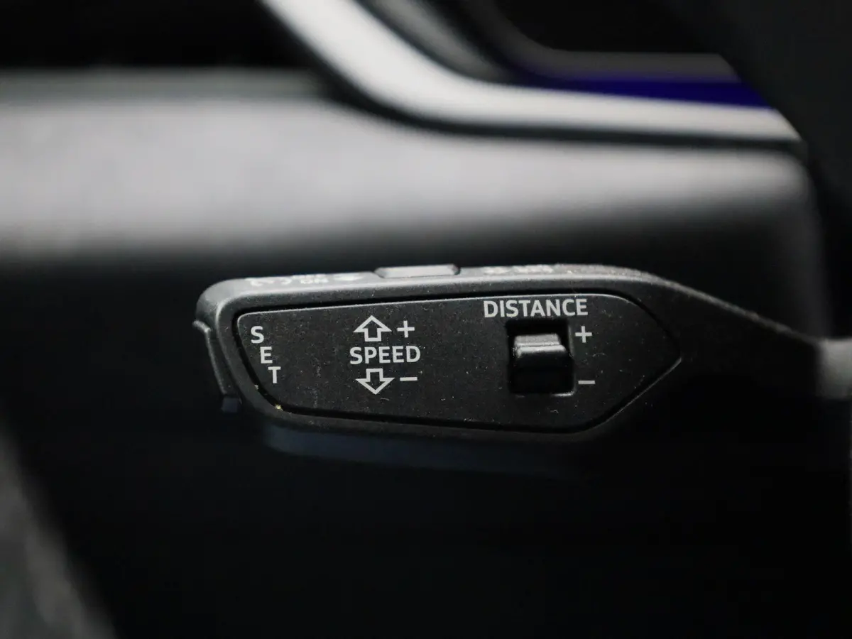 2.0 e-hybrid quattro Pro Line 299 PK | Demo | Adaptive cruise control l Elektr. vestelbare bestuurdersstoel met geheugen l Stoelverwarming l Navigatie l 360 graden camera l Dodehoekdetectie 