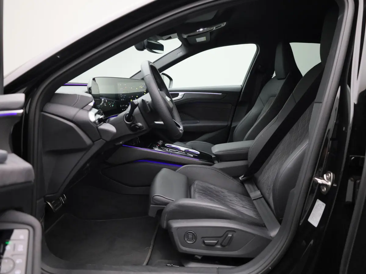 2.0 e-hybrid quattro Pro Line 299 PK | Demo | Adaptive cruise control l Elektr. vestelbare bestuurdersstoel met geheugen l Stoelverwarming l Navigatie l 360 graden camera l Dodehoekdetectie 