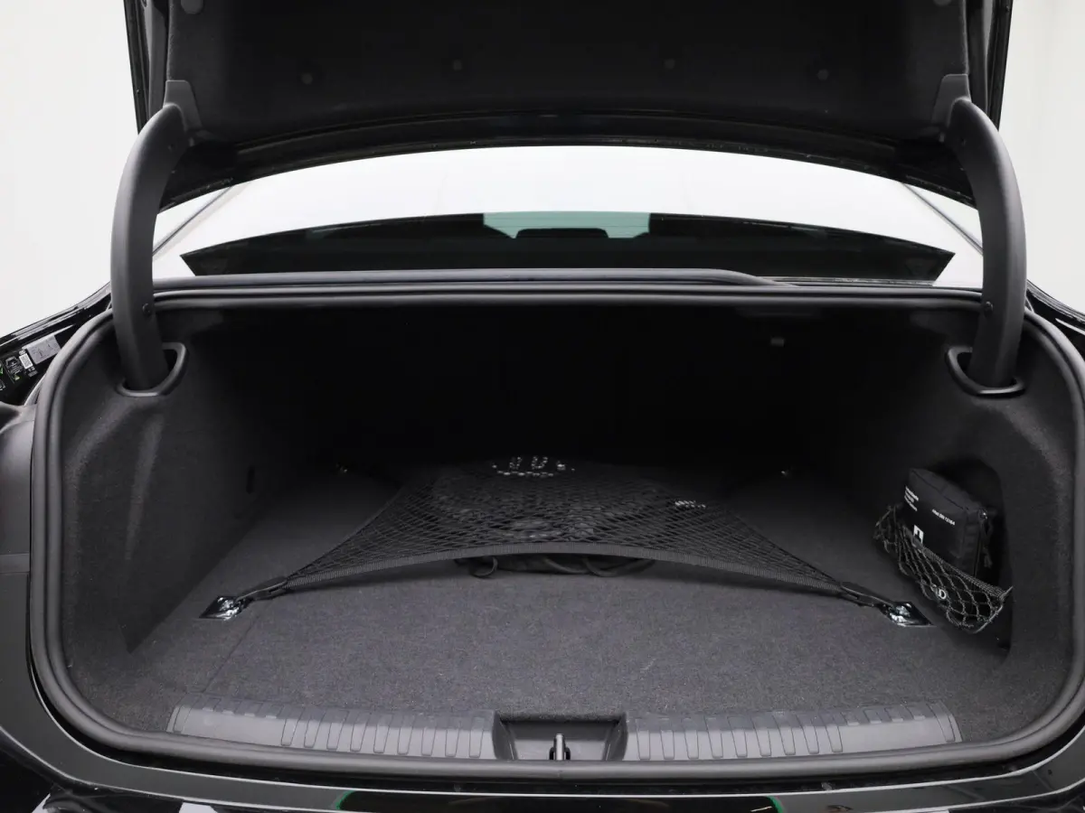2.0 e-hybrid quattro Pro Line 299 PK | Demo | Adaptive cruise control l Elektr. vestelbare bestuurdersstoel met geheugen l Stoelverwarming l Navigatie l 360 graden camera l Dodehoekdetectie 