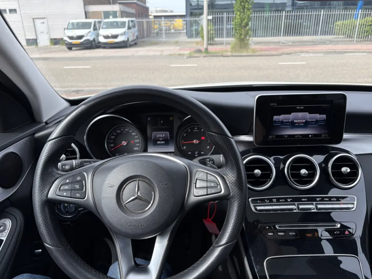 180 Sport Edition | AMG Styling | Panodak | Trekhaak | Navi | Camera