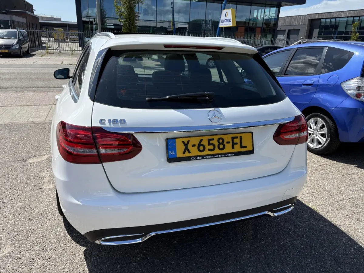 180 Sport Edition | AMG Styling | Panodak | Trekhaak | Navi | Camera