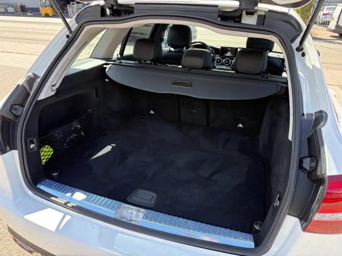 180 Sport Edition | AMG Styling | Panodak | Trekhaak | Navi | Camera