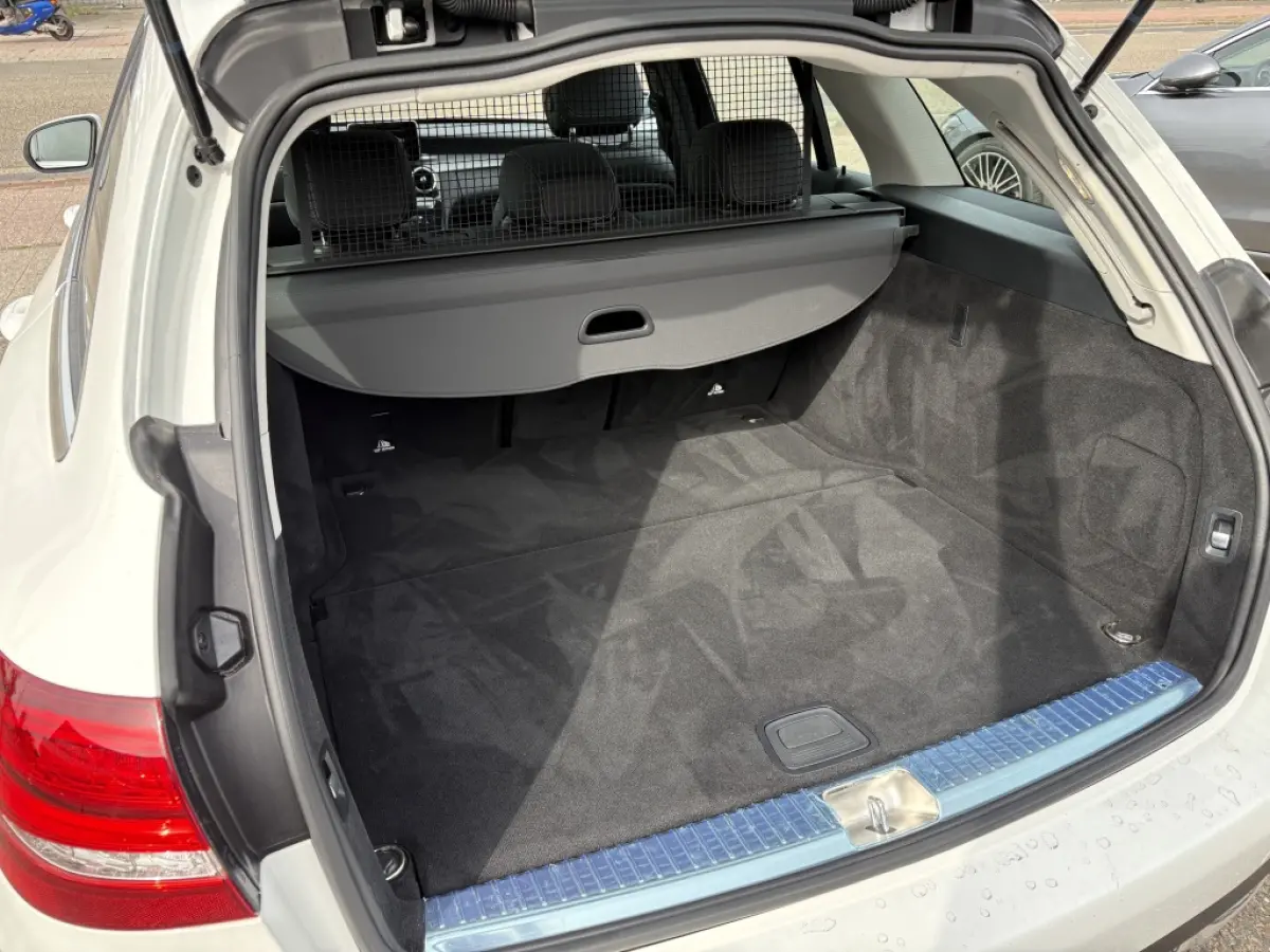 180 Sport Edition | AMG Styling | Panodak | Trekhaak | Navi | Camera