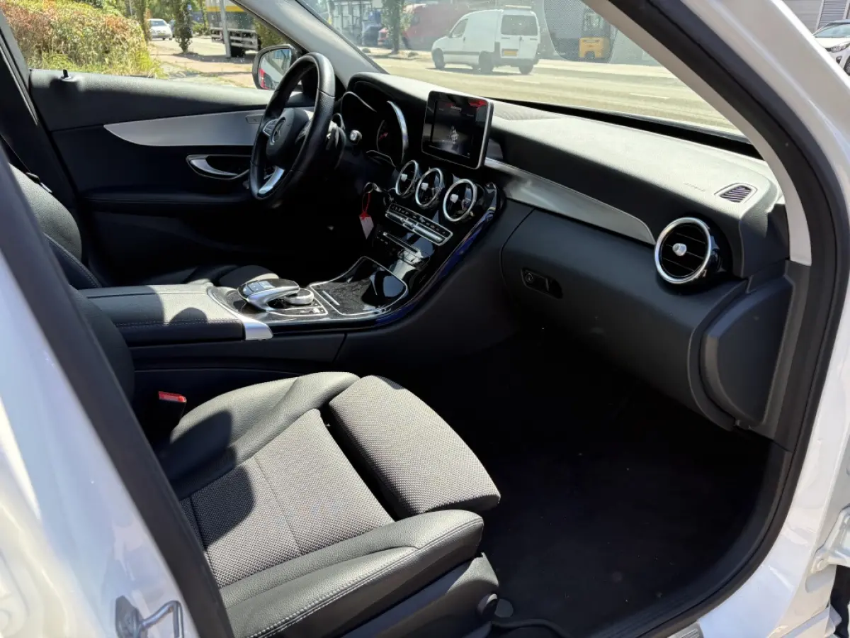 180 Sport Edition | AMG Styling | Panodak | Trekhaak | Navi | Camera