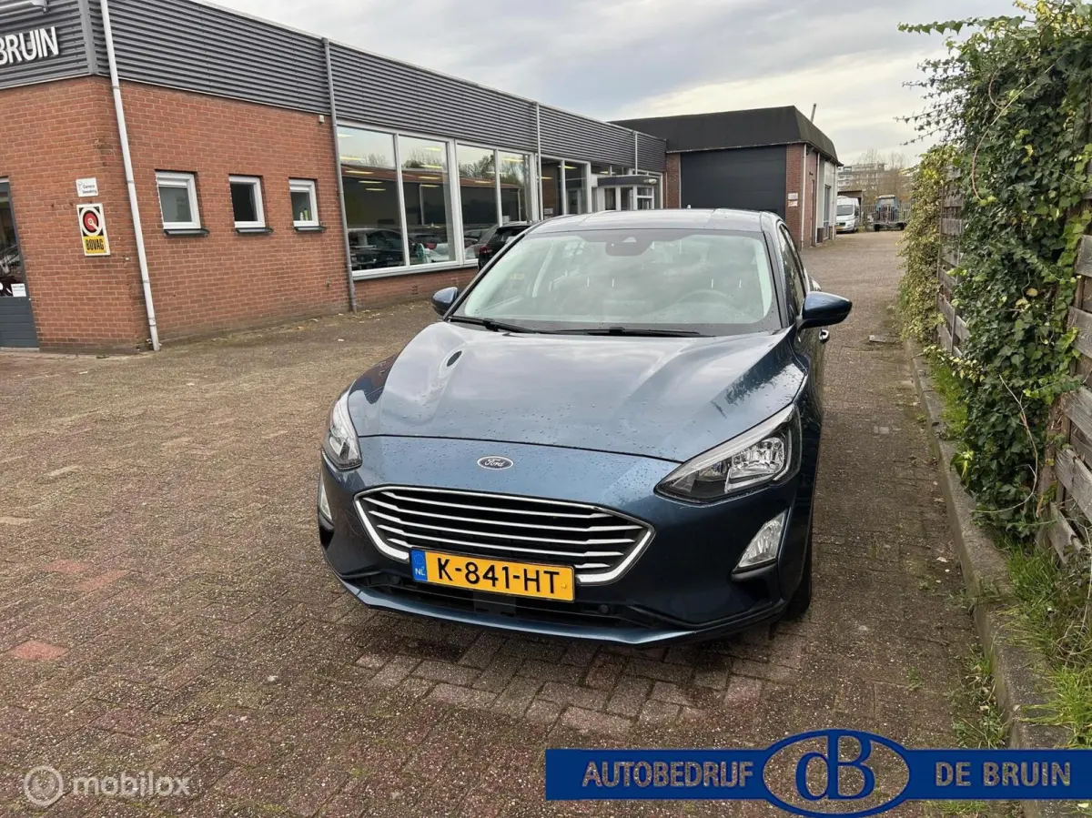 1.0 EcoBoost Hybrid Trend Edition Business Navigatie Camera