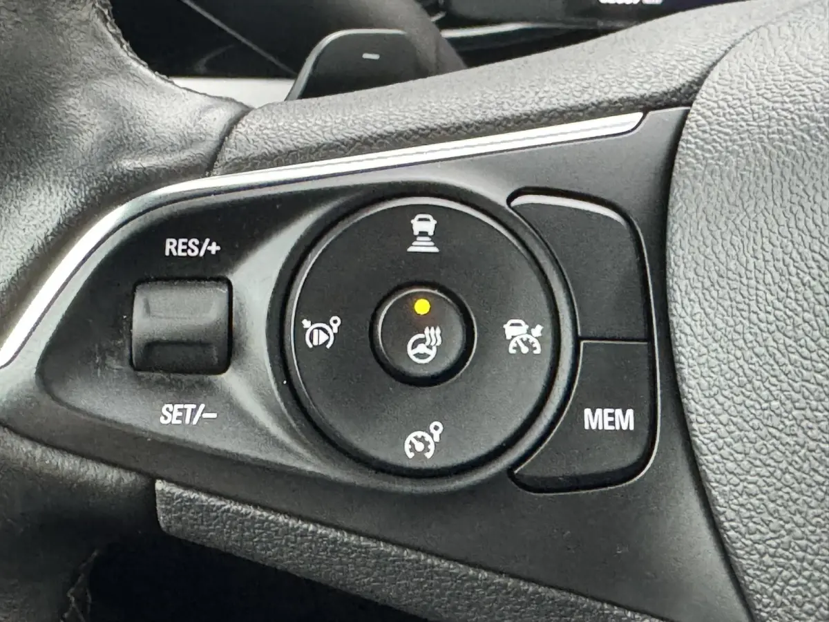1.2 Turbo Elegance Cruise control Climate control Stoel- stuurverwarming Apple / Android Parkeersensoren plus camera