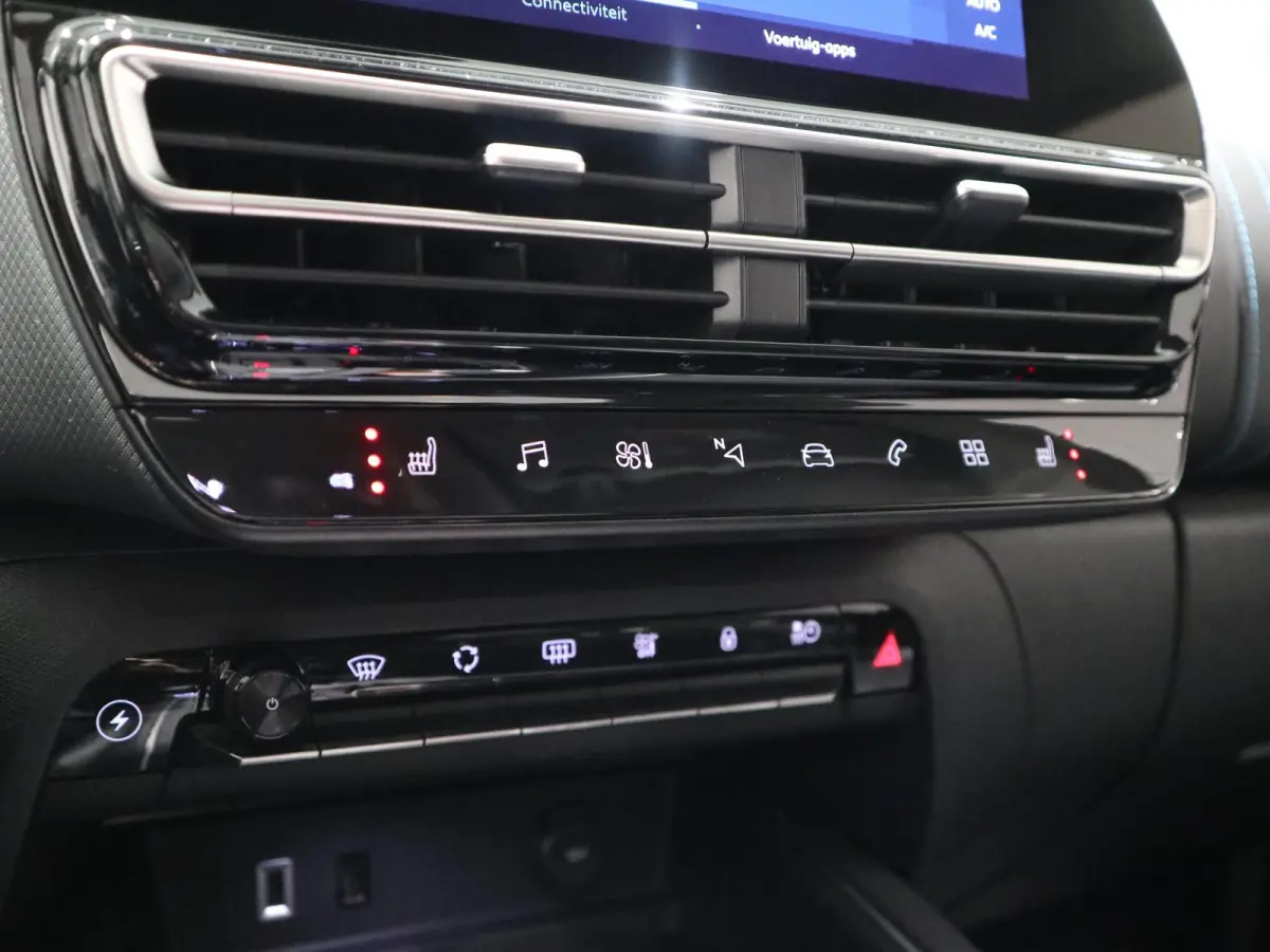 1.6 Plug-in Hybrid 180 ë-Series ë-Series - MASSAGE - PANORAMADAK - CAMERA VOOR + ACHTER