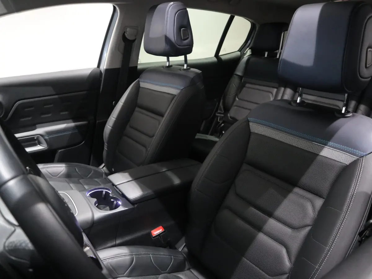 1.6 Plug-in Hybrid 180 ë-Series ë-Series - MASSAGE - PANORAMADAK - CAMERA VOOR + ACHTER