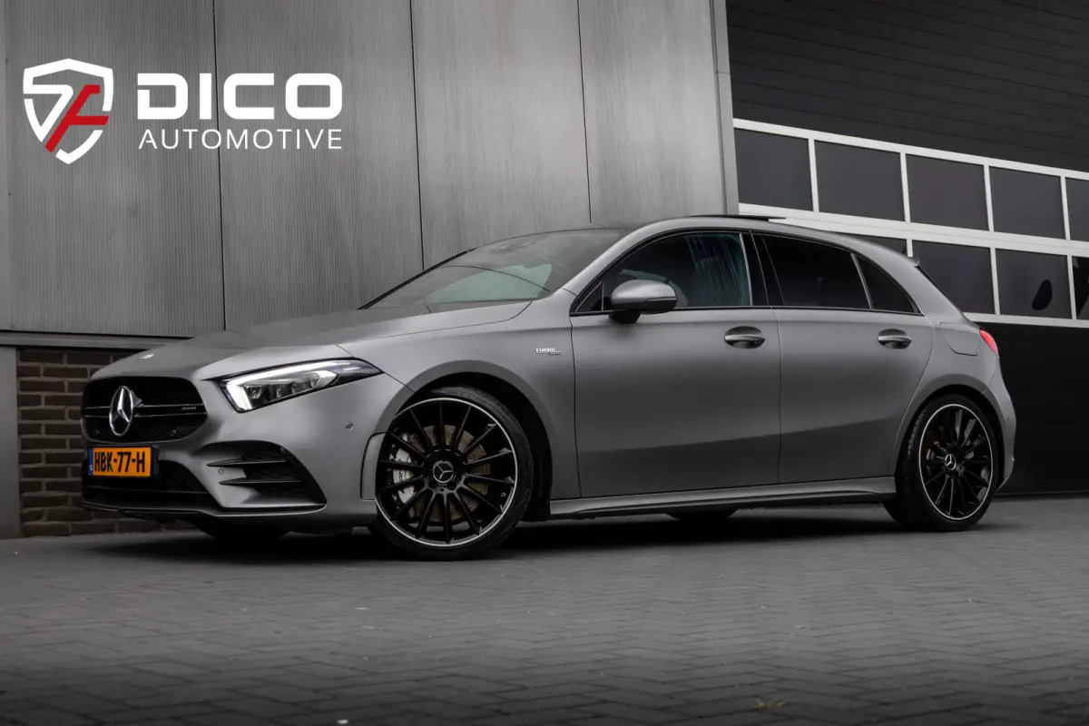 AMG 35 4MATIC 306 pk Premium Plus AMG-Pakket / Mat-Grijs/ Pano-Dak/ Camera/ Keyless/ Wide-Screen/ Sfeer-Verl/ Sport-Stoelen/ Stoel.Verw/ 19'' LMV