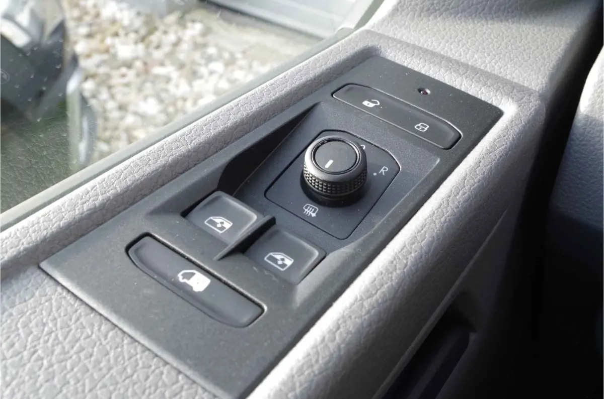 2.0 TDI L1H1 28 > 150pk/cruise control/3zit/bluetooth/7803