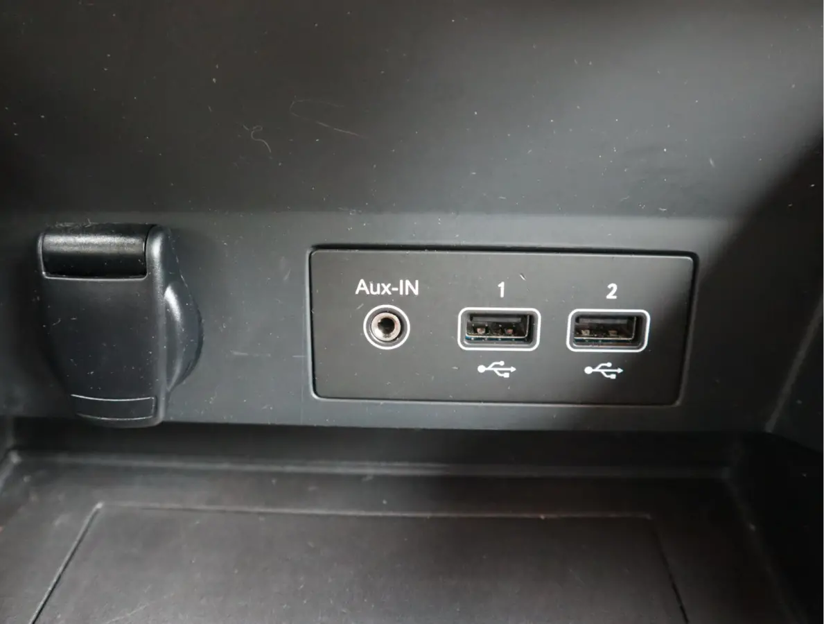 1.3 TCe 140 Business Airco / Elekramen / Cruise / DAB