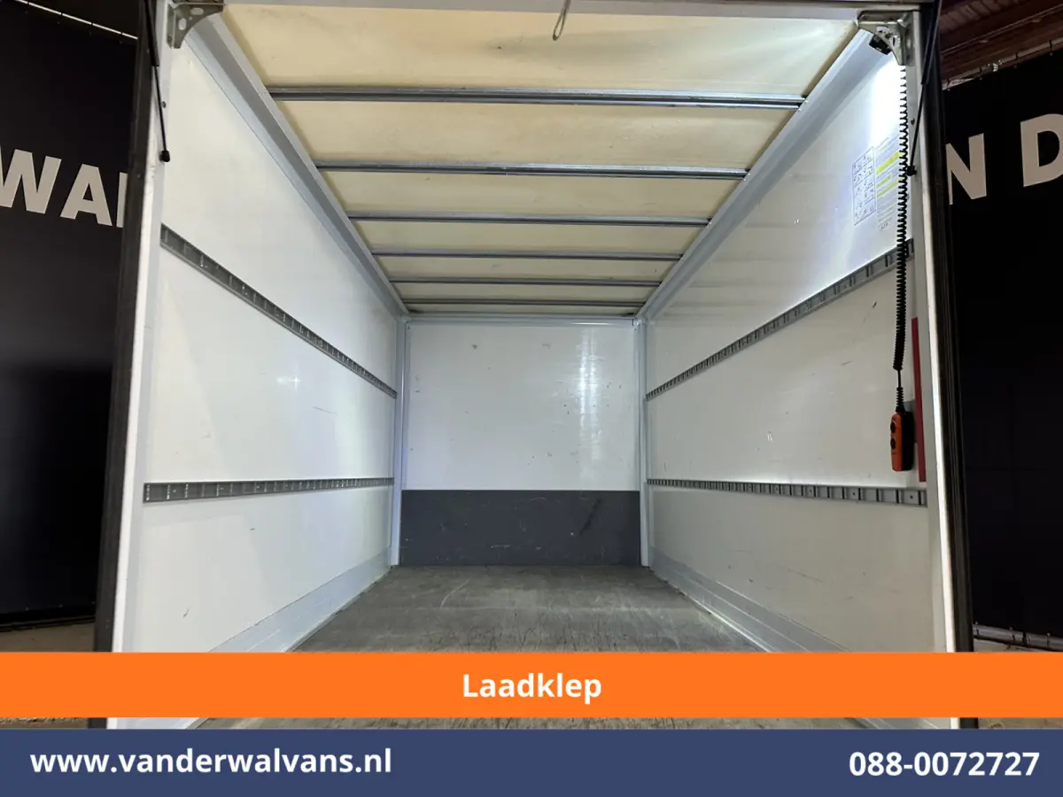 2.2 BlueHDi 141pk Bakwagen 436cm Lang Laadklep Euro6 Airco | 1075kg laadvermogen Bijrijdersbank
