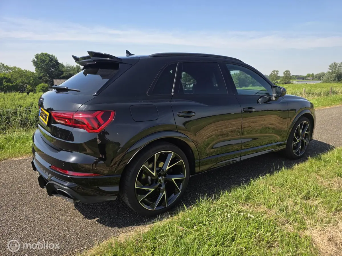 RS 2019 RSQ3 2.5 TFSI quattro LEDER turbo