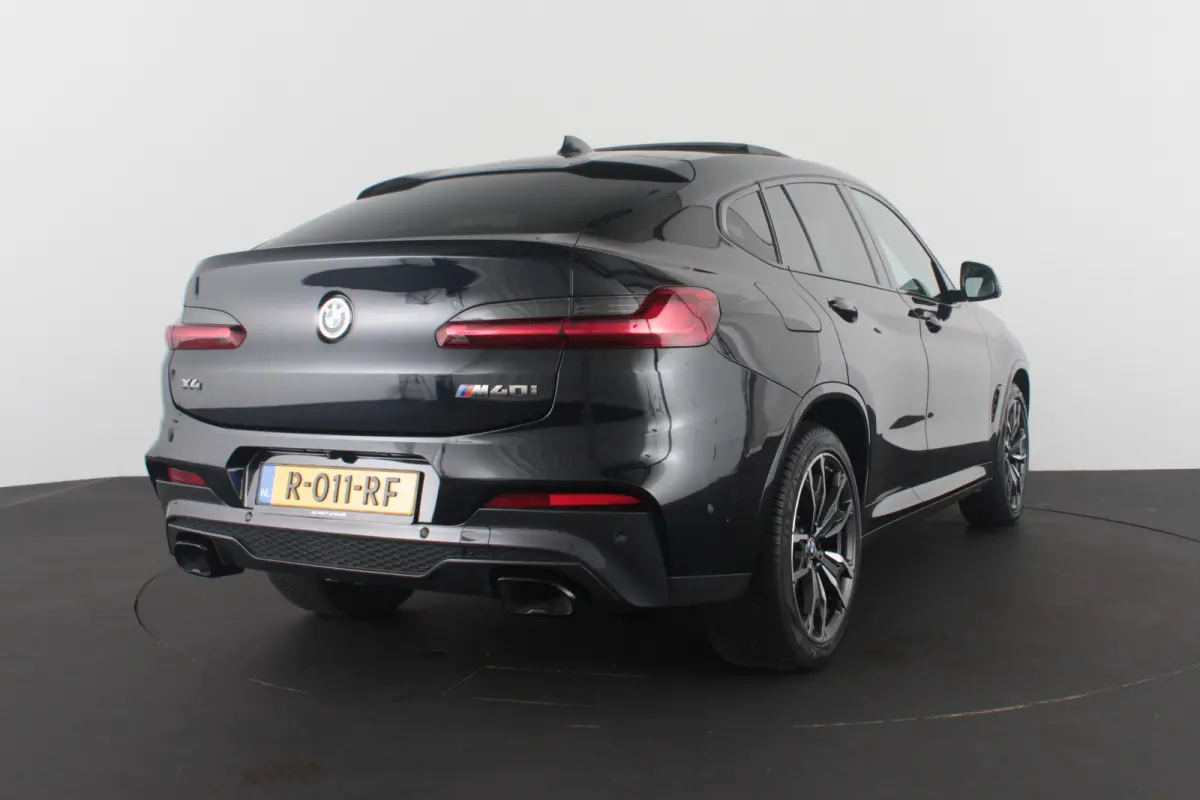 M40i High Executive 354pk > Pano.scuif/360°/H&K/Driving Assistant Plus