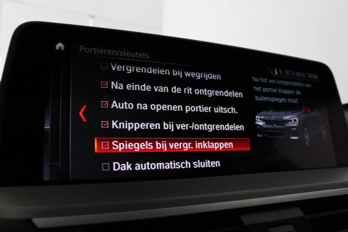 M40i High Executive 354pk > Pano.scuif/360°/H&K/Driving Assistant Plus