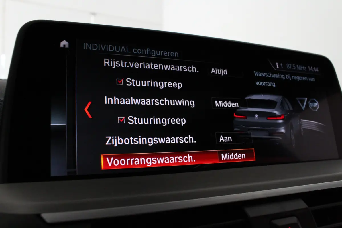 M40i High Executive 354pk > Pano.scuif/360°/H&K/Driving Assistant Plus