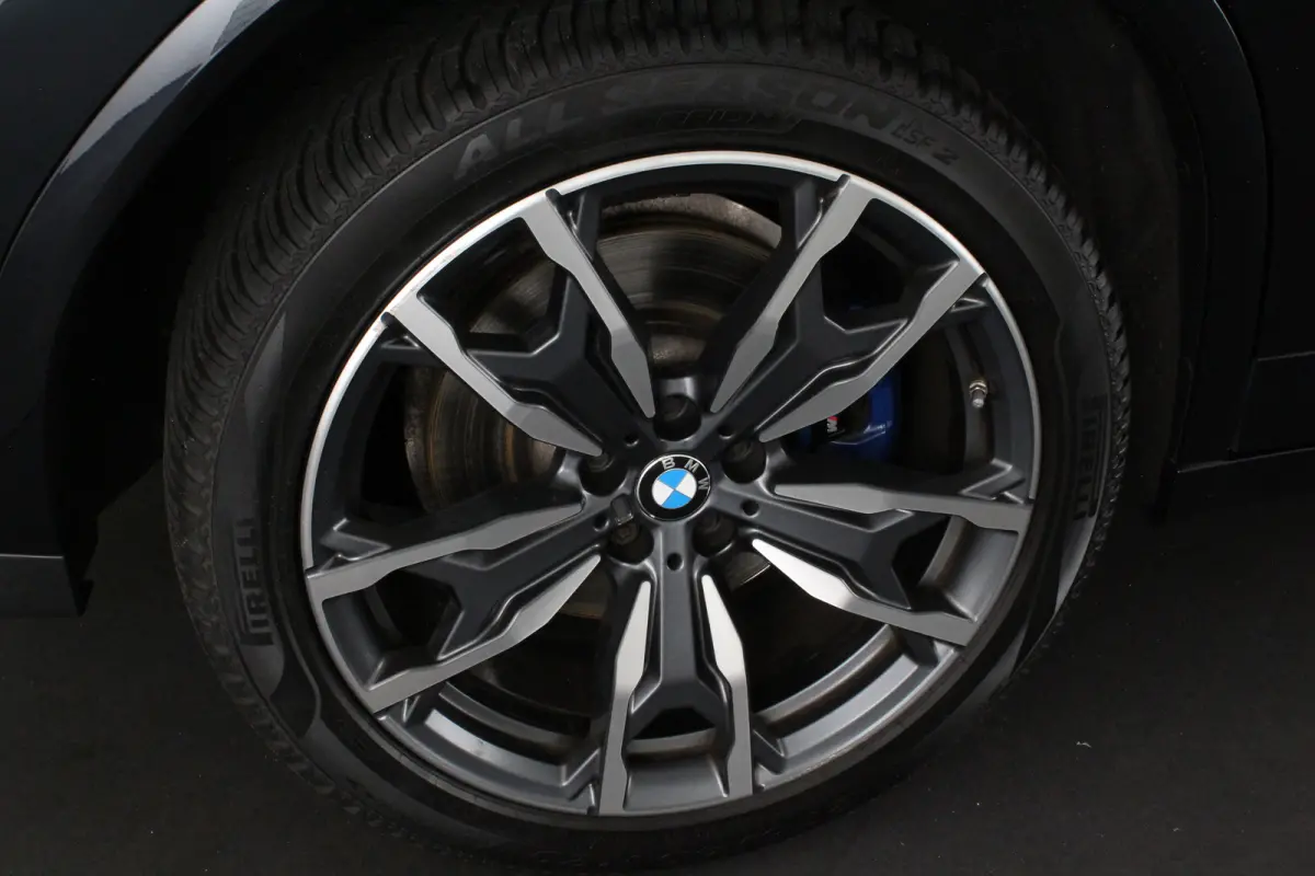 M40i High Executive 354pk > Pano.scuif/360°/H&K/Driving Assistant Plus