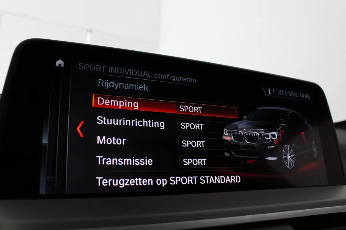 M40i High Executive 354pk > Pano.scuif/360°/H&K/Driving Assistant Plus