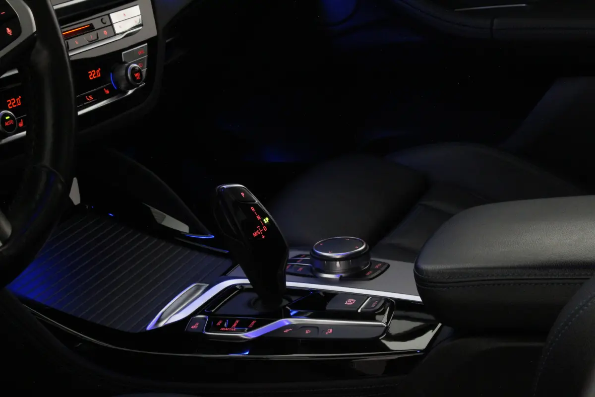 M40i High Executive 354pk > Pano.scuif/360°/H&K/Driving Assistant Plus
