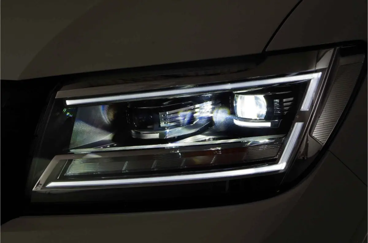 35t 2.0 TDI L3H2 > BPM vrij!\Camera/cruise control/Apple Carplay/Android Auto/parkeersensor voor en achter Lease ook mogelijk!