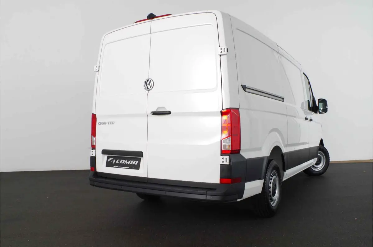 35t 2.0 TDI L3H2 > BPM vrij!\Camera/cruise control/Apple Carplay/Android Auto/parkeersensor voor en achter Lease ook mogelijk!