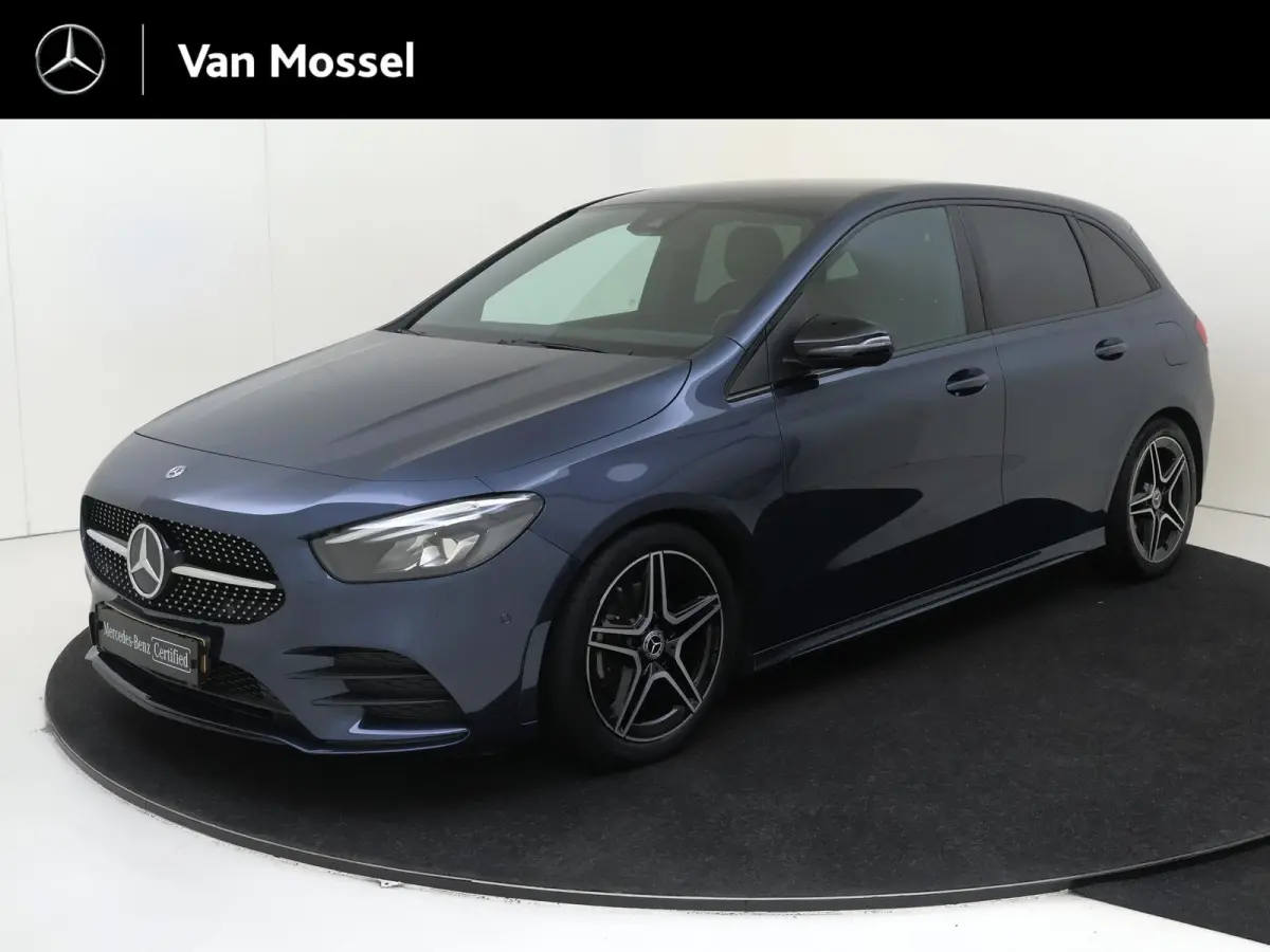 180 Business Solution AMG /Nightpakket /18Inch /Achteruitrijcamera /CarPlay