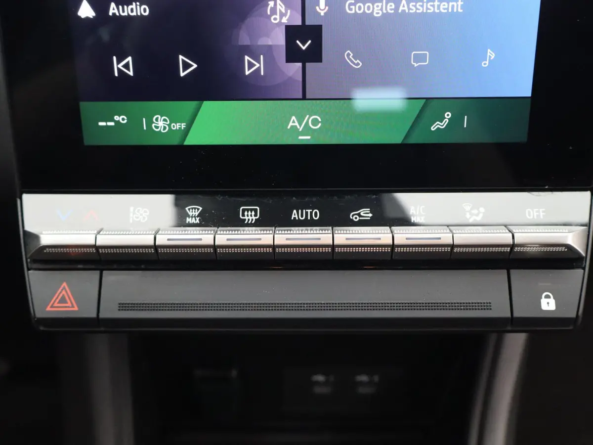 evolution full hybrid E-Tech 145 | Parkeercamera | Navigatie |