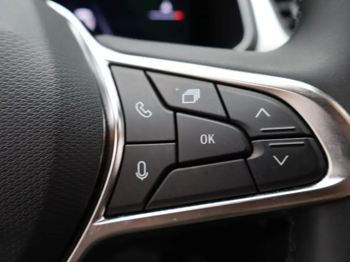 evolution full hybrid E-Tech 145 | Parkeercamera | Navigatie |