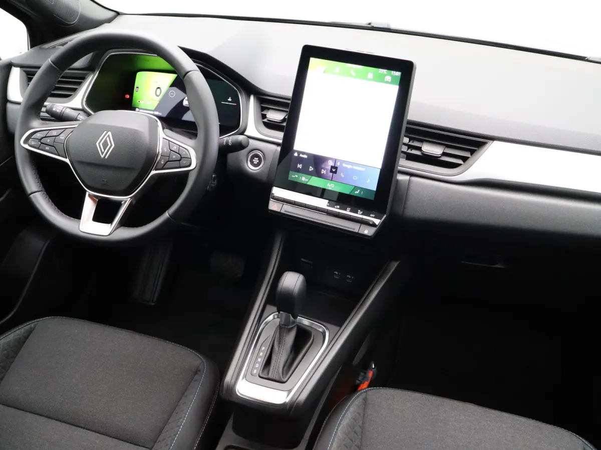 evolution full hybrid E-Tech 145 | Parkeercamera | Navigatie |