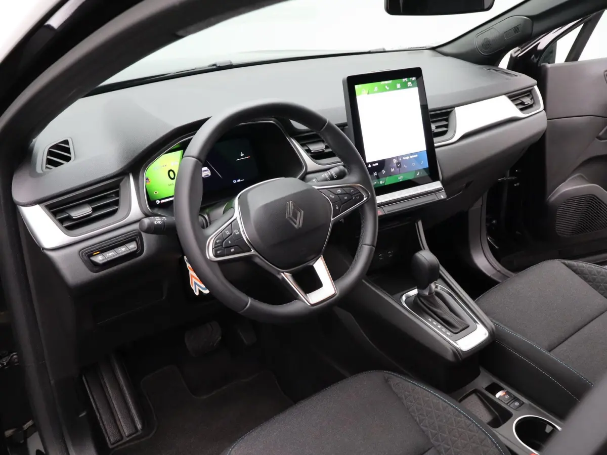evolution full hybrid E-Tech 145 | Parkeercamera | Navigatie |