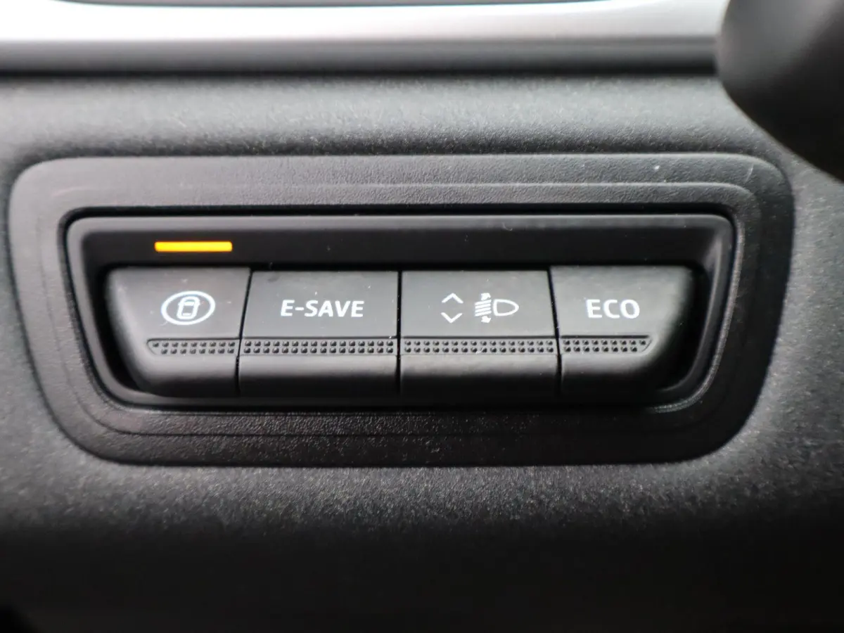 evolution full hybrid E-Tech 145 | Parkeercamera | Navigatie |