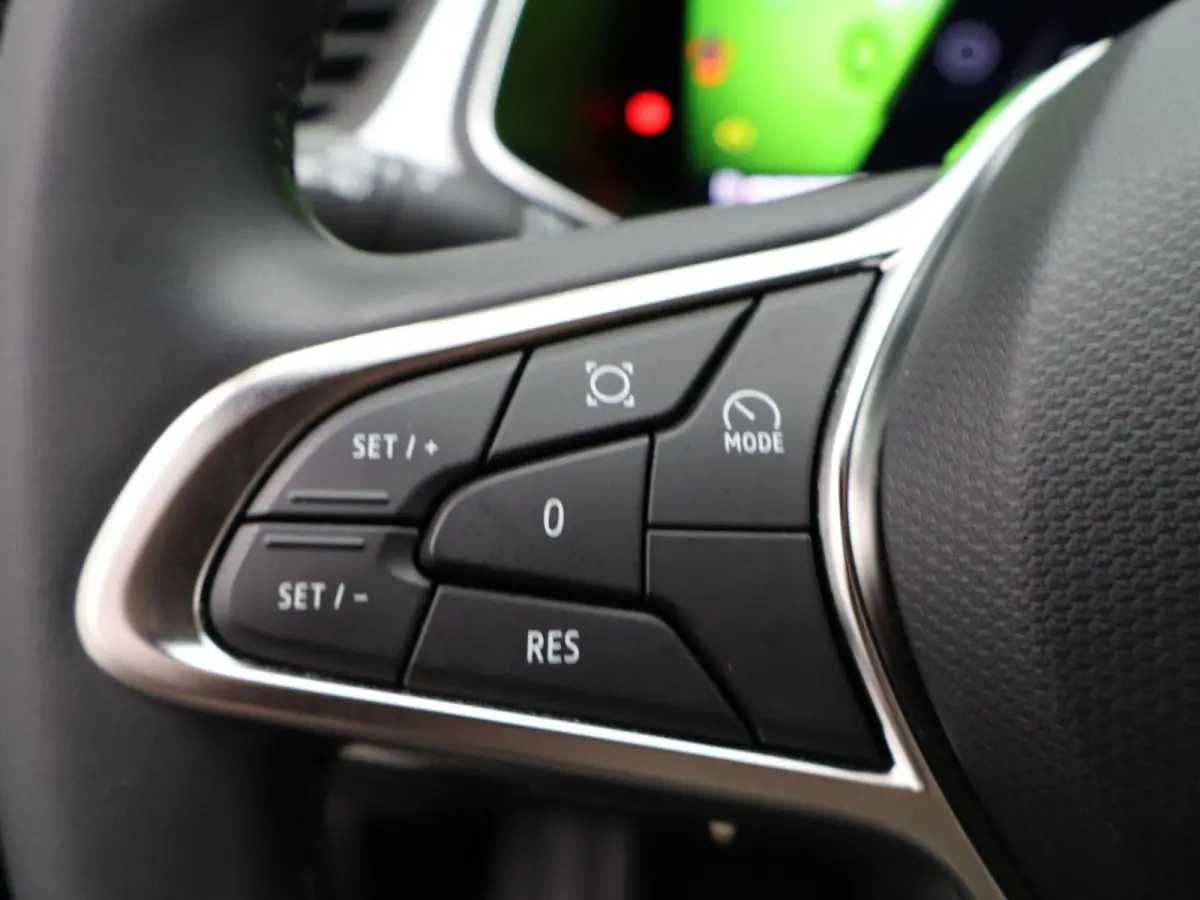 evolution full hybrid E-Tech 145 | Parkeercamera | Navigatie |