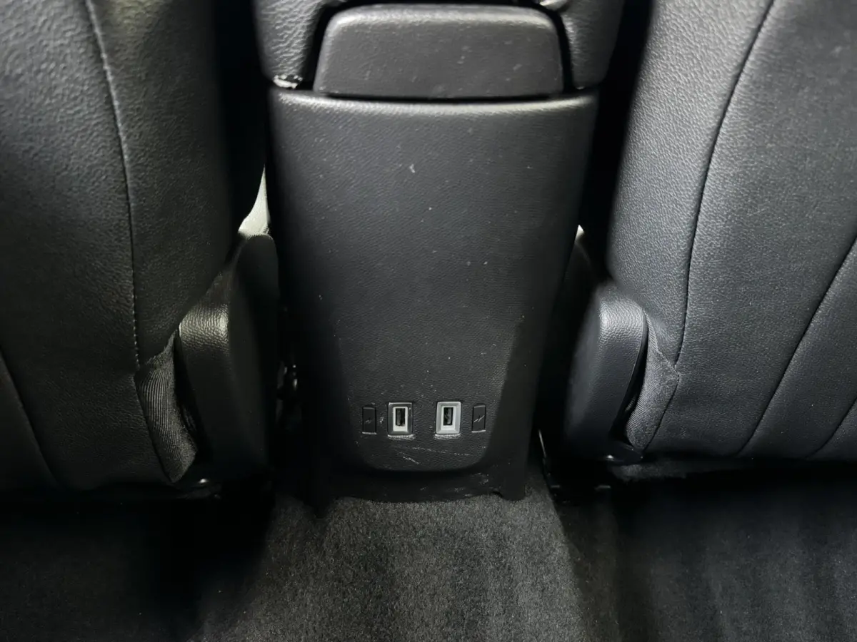 1.2 Turbo GS Line Adaptive cruise Climate control Dodehoekdetectie Parkeercamera/sensoren Apple/Android carplay