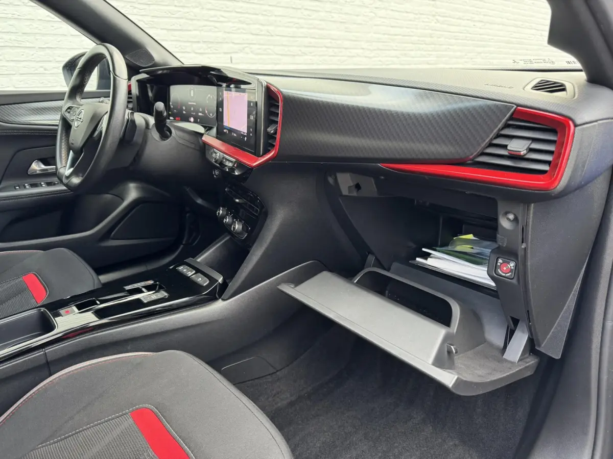1.2 Turbo GS Line Adaptive cruise Climate control Dodehoekdetectie Parkeercamera/sensoren Apple/Android carplay