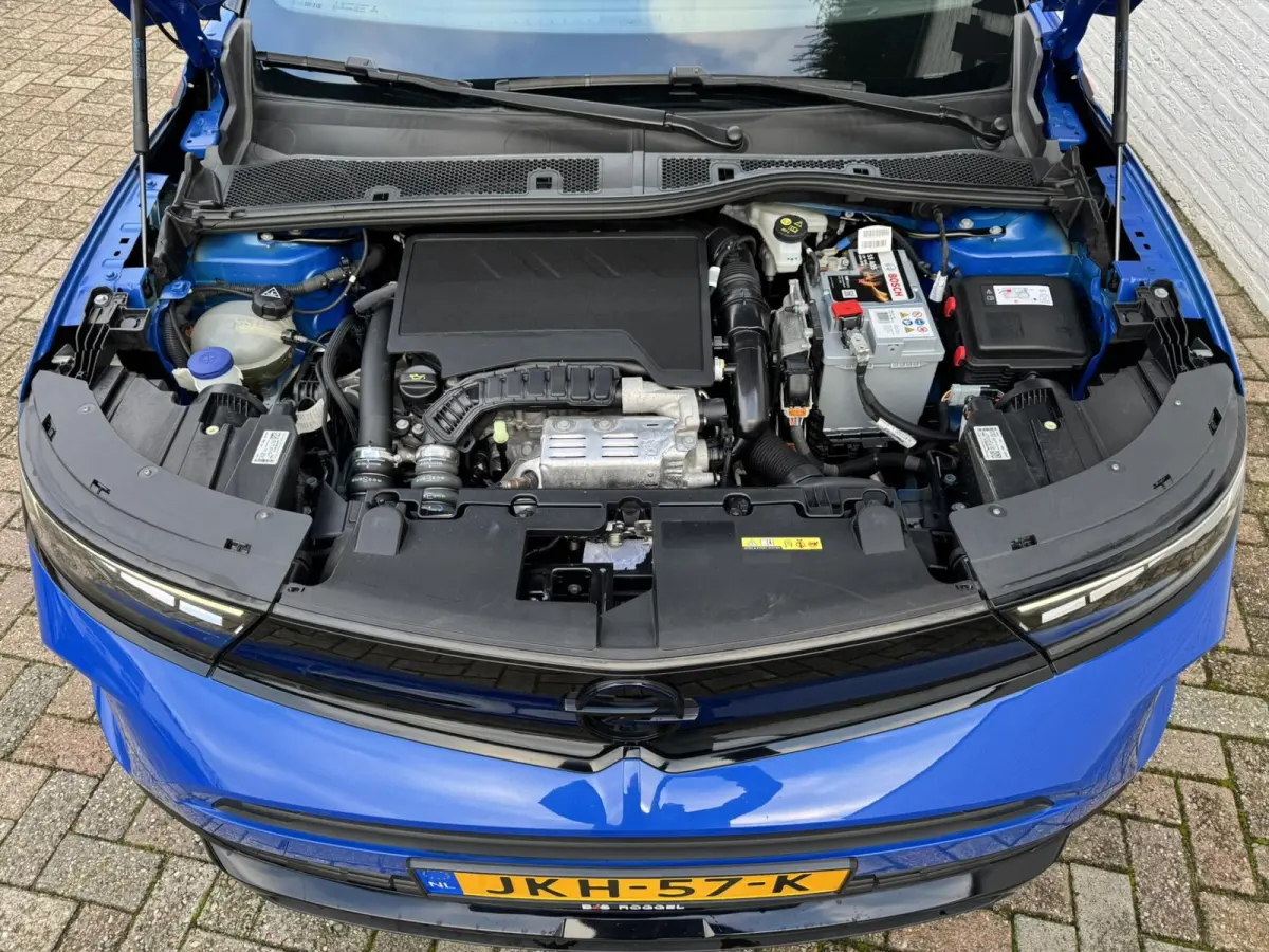 1.2 Turbo GS Line Adaptive cruise Climate control Dodehoekdetectie Parkeercamera/sensoren Apple/Android carplay