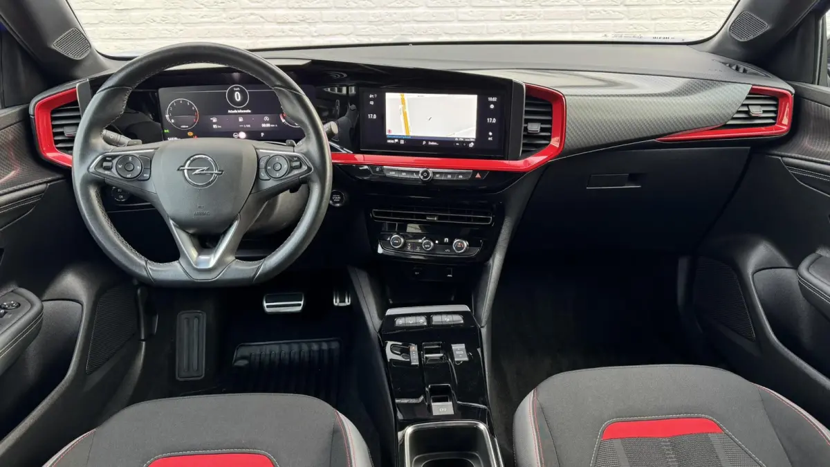 1.2 Turbo GS Line Adaptive cruise Climate control Dodehoekdetectie Parkeercamera/sensoren Apple/Android carplay