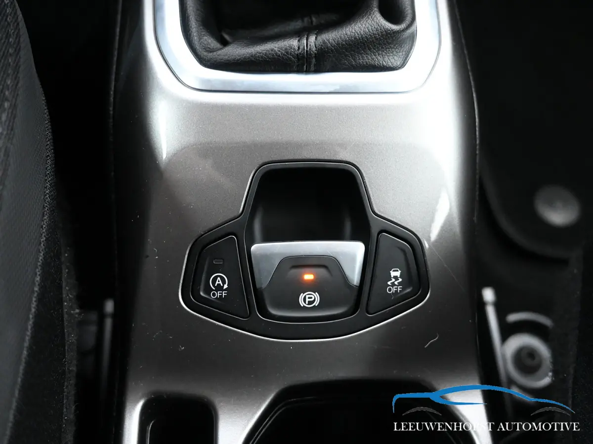 1.4 MultiAir Limited, camera, adapt. cruise, navi, 2 x PDC, clima, voll. onderh. historie