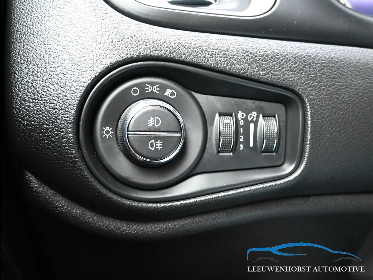 1.4 MultiAir Limited, camera, adapt. cruise, navi, 2 x PDC, clima, voll. onderh. historie