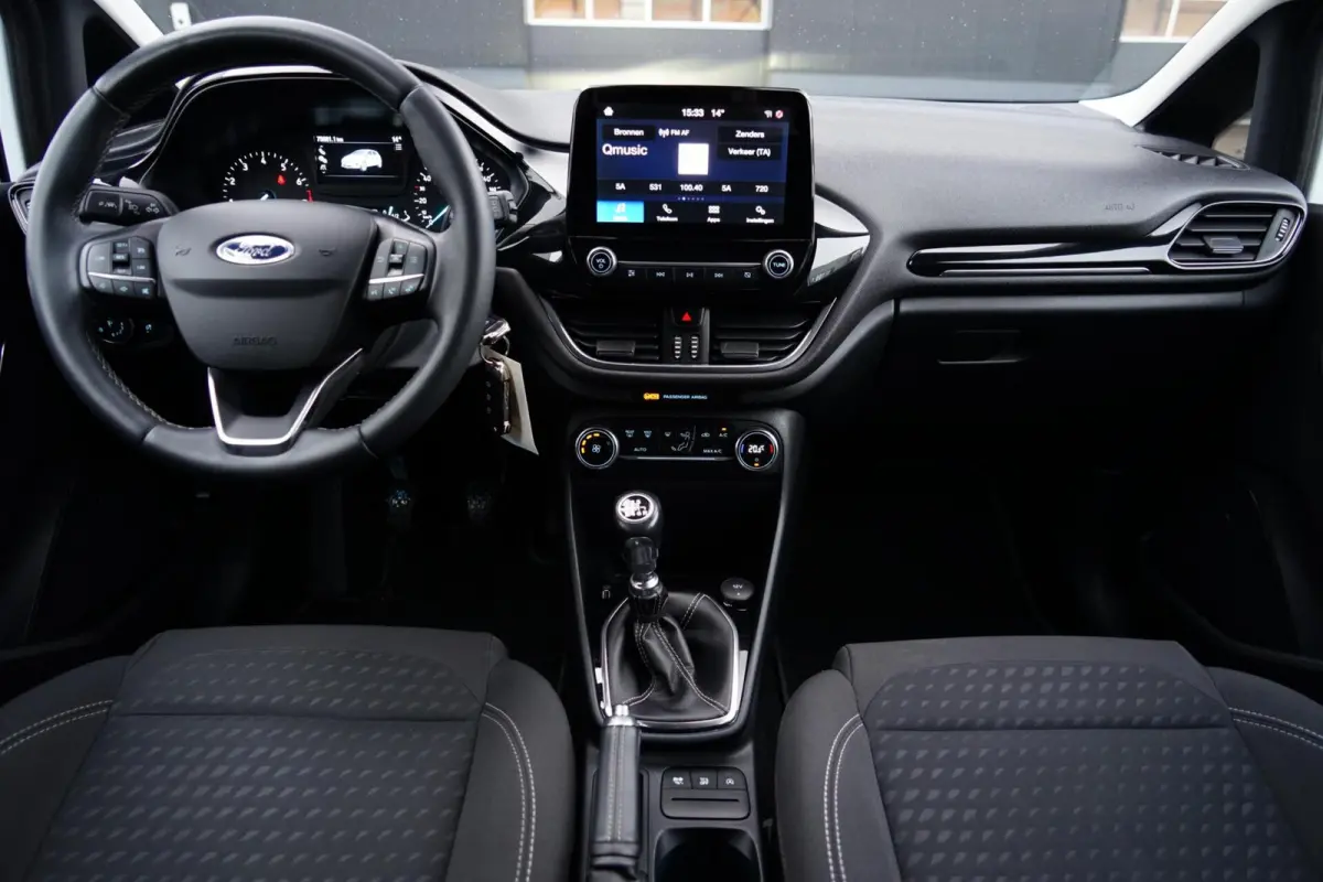 1.0 EcoBoost Titanium, NL, CarPlay, clima, cruise
