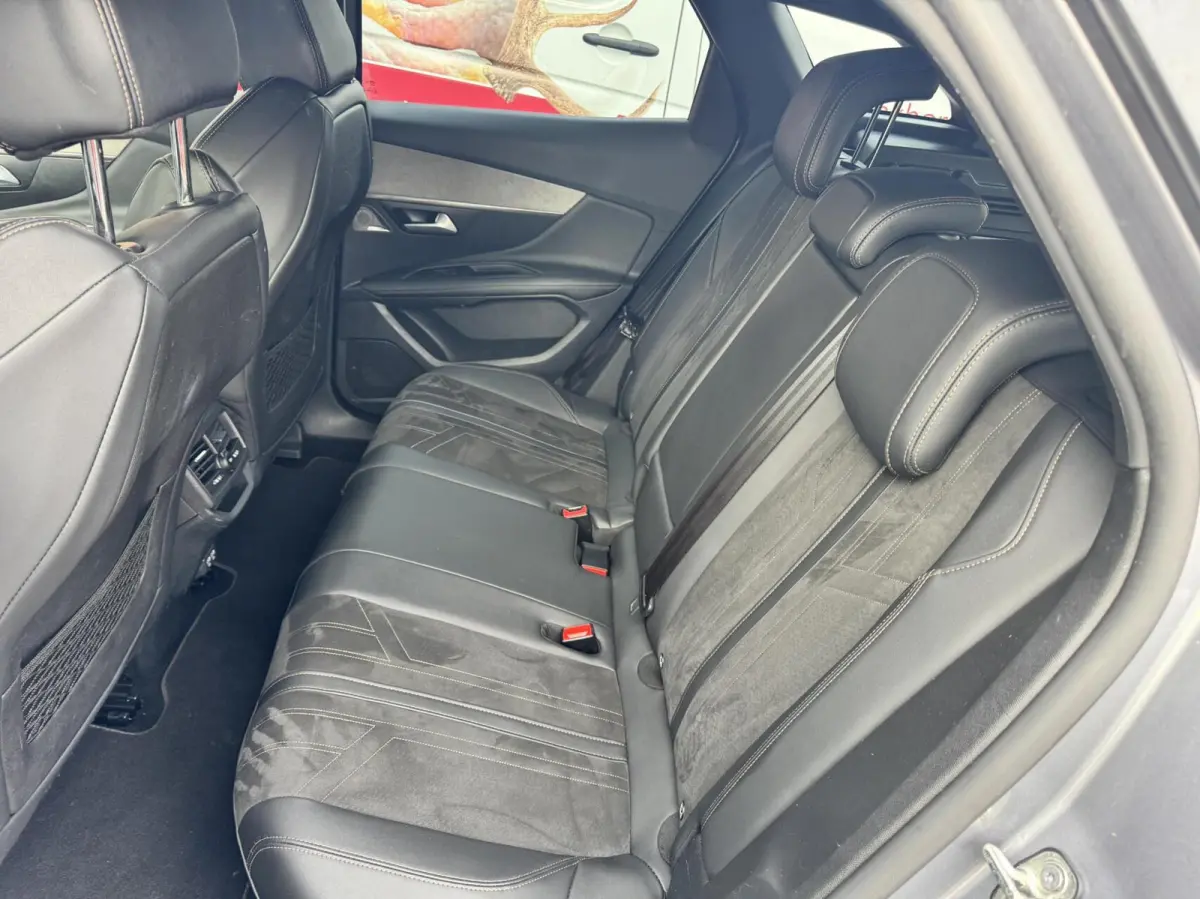 1.6 PureTech Blue Lease GT / CARPLAY / TREKHAAK